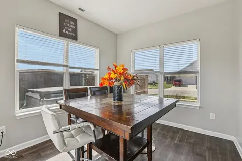6673 Laurelwood Pendleton IN 46064