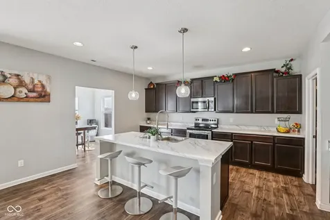 6673 Laurelwood Pendleton IN 46064