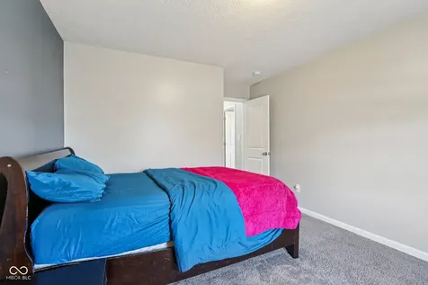 6673 Laurelwood Pendleton IN 46064