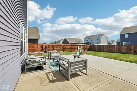 6673 Laurelwood Pendleton IN 46064