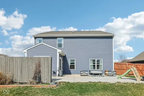 6673 Laurelwood Pendleton IN 46064