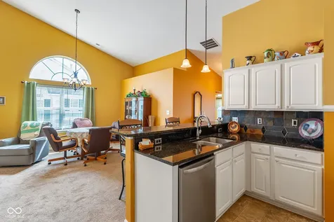 1366 Hamilton Drive Greenwood IN 46143