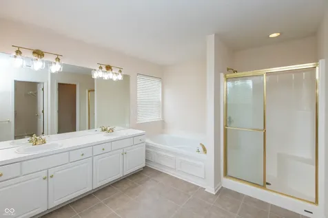 13883 Golden Saddle Court Carmel IN 46032