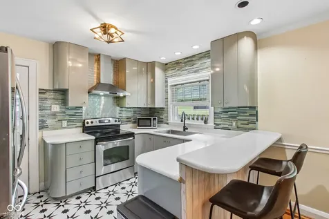 5429 Carrollton Avenue Indianapolis IN 46220