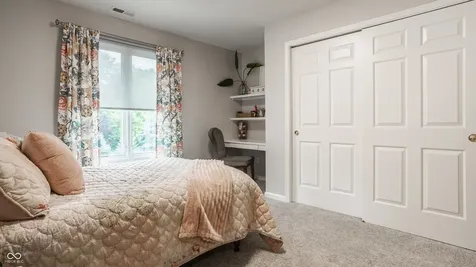 7165 Fox Hollow Ridge Zionsville IN 46077