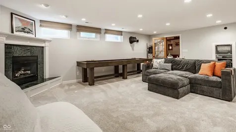 7165 Fox Hollow Ridge Zionsville IN 46077