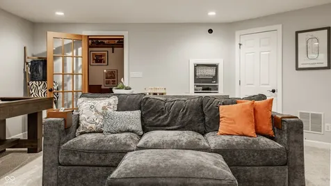 7165 Fox Hollow Ridge Zionsville IN 46077