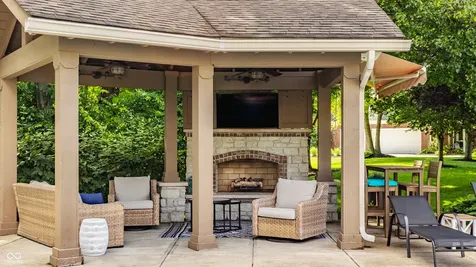 7165 Fox Hollow Ridge Zionsville IN 46077