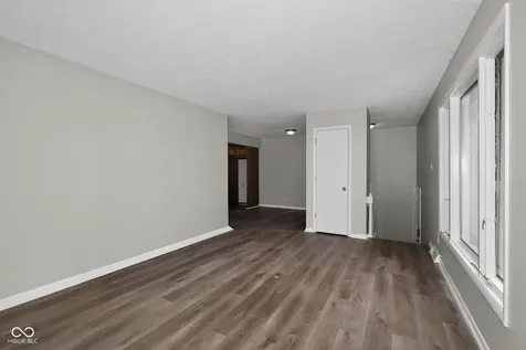 3501 Summerfield Indianapolis IN 46214