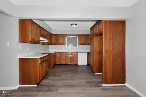 3501 Summerfield Indianapolis IN 46214