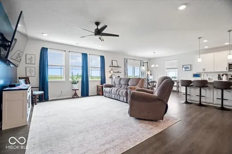 271 Dyson Drive Whiteland IN 46184