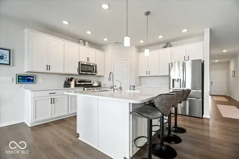 271 Dyson Drive Whiteland IN 46184