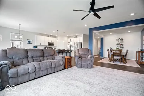 271 Dyson Drive Whiteland IN 46184