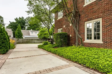 435 Blue Ridge Indianapolis IN 46208
