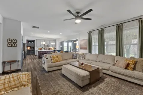 4252 Lauder Road Bargersville IN 46106