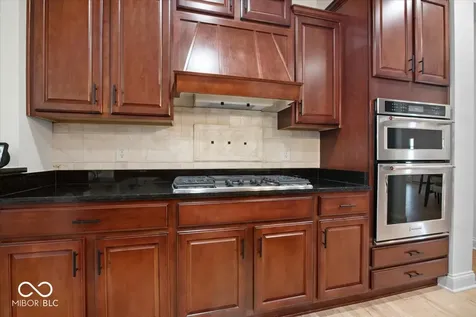 910 Viking Sunrise Lane Westfield IN 46074