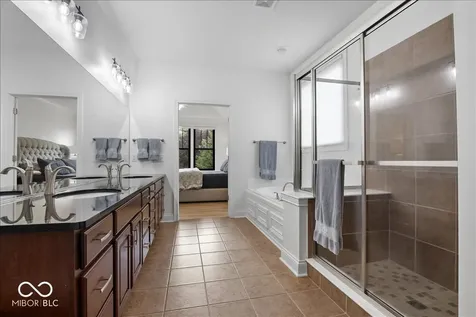 910 Viking Sunrise Lane Westfield IN 46074
