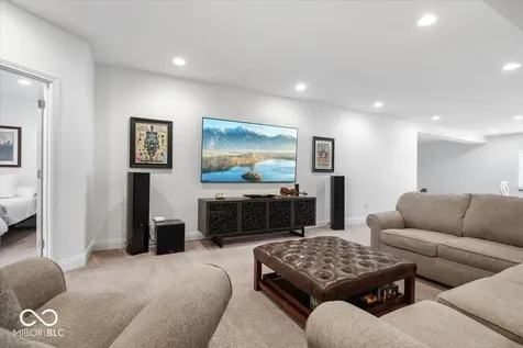 910 Viking Sunrise Lane Westfield IN 46074