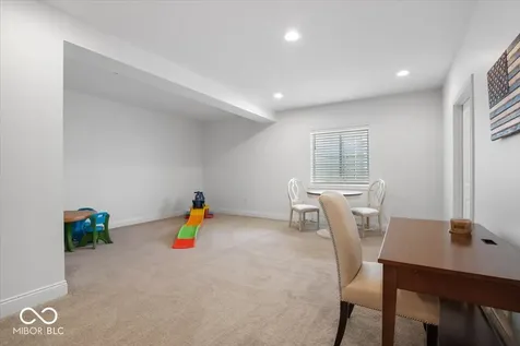 910 Viking Sunrise Lane Westfield IN 46074