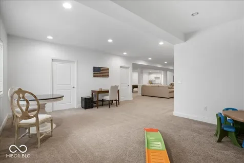 910 Viking Sunrise Lane Westfield IN 46074