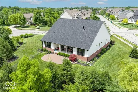 910 Viking Sunrise Lane Westfield IN 46074