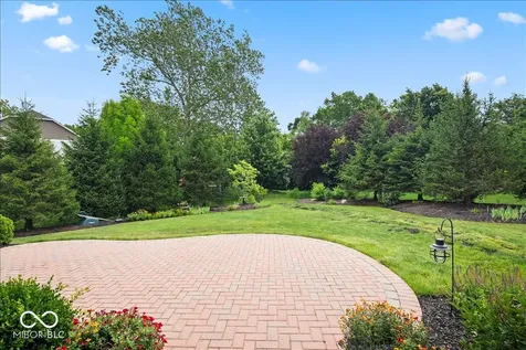 910 Viking Sunrise Lane Westfield IN 46074