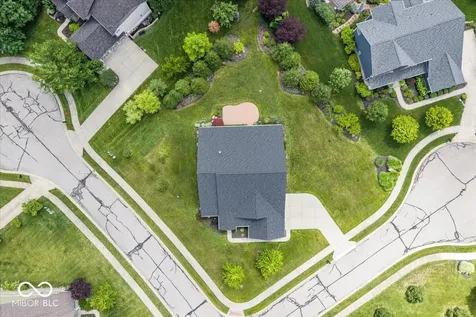 910 Viking Sunrise Lane Westfield IN 46074