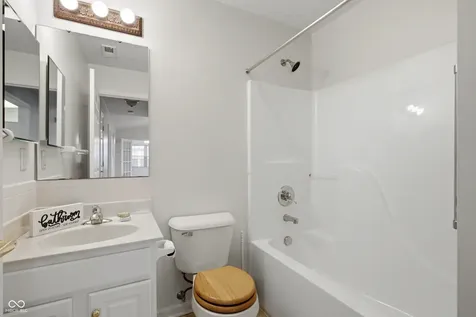 3831 Oak Trail Indianapolis IN 46237