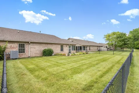 3831 Oak Trail Indianapolis IN 46237