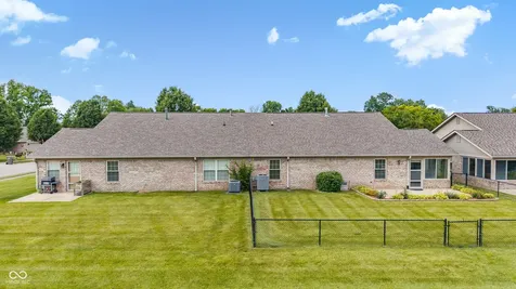3831 Oak Trail Indianapolis IN 46237