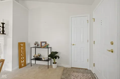3831 Oak Trail Indianapolis IN 46237