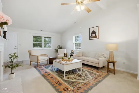 3831 Oak Trail Indianapolis IN 46237