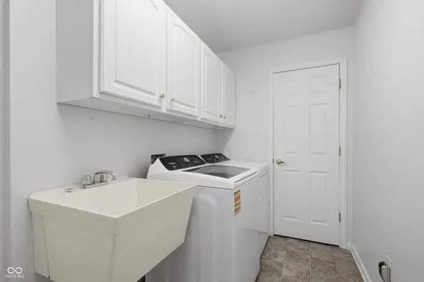 3831 Oak Trail Indianapolis IN 46237