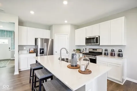 5890 Norfolk Row Greenwood IN 46143