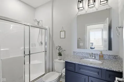 5402 Peachtree Road Zionsville IN 46077