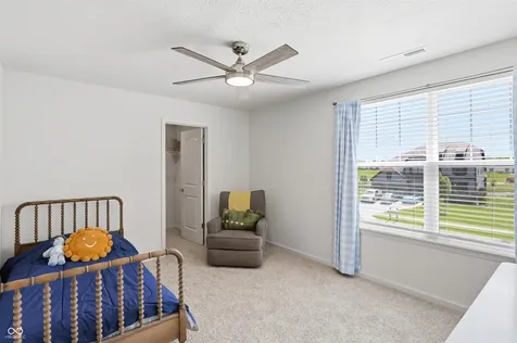 5402 Peachtree Road Zionsville IN 46077