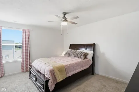 5402 Peachtree Road Zionsville IN 46077