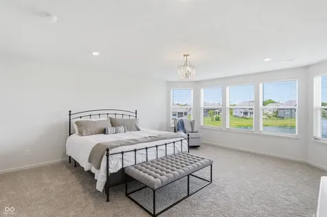 5402 Peachtree Road Zionsville IN 46077