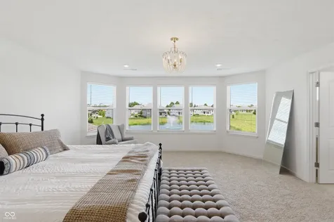 5402 Peachtree Road Zionsville IN 46077
