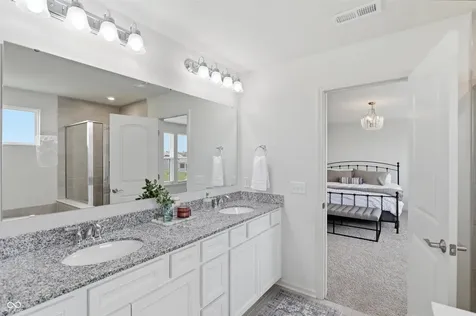 5402 Peachtree Road Zionsville IN 46077