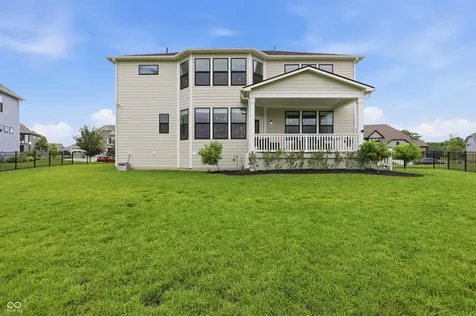 5402 Peachtree Road Zionsville IN 46077