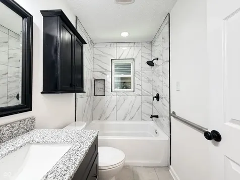 5115 E 20th Place Indianapolis IN 46218