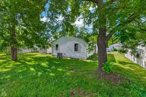 2231 Mapleton Court Columbus IN 47201