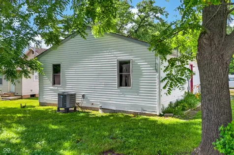 2231 Mapleton Court Columbus IN 47201
