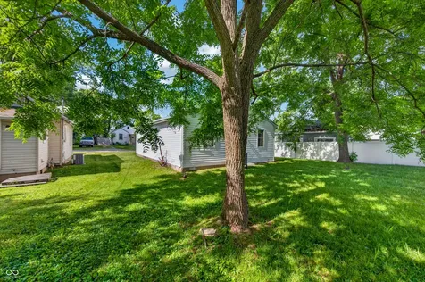 2231 Mapleton Court Columbus IN 47201