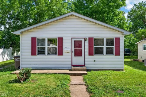 2231 Mapleton Court Columbus IN 47201