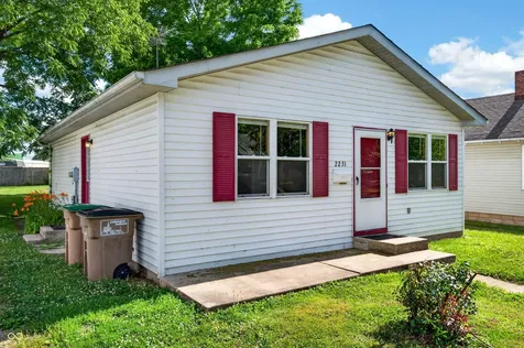 2231 Mapleton Court Columbus IN 47201