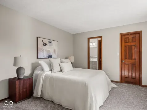 1659 Park Ridge Indianapolis IN 46229