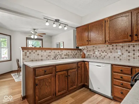 1659 Park Ridge Indianapolis IN 46229