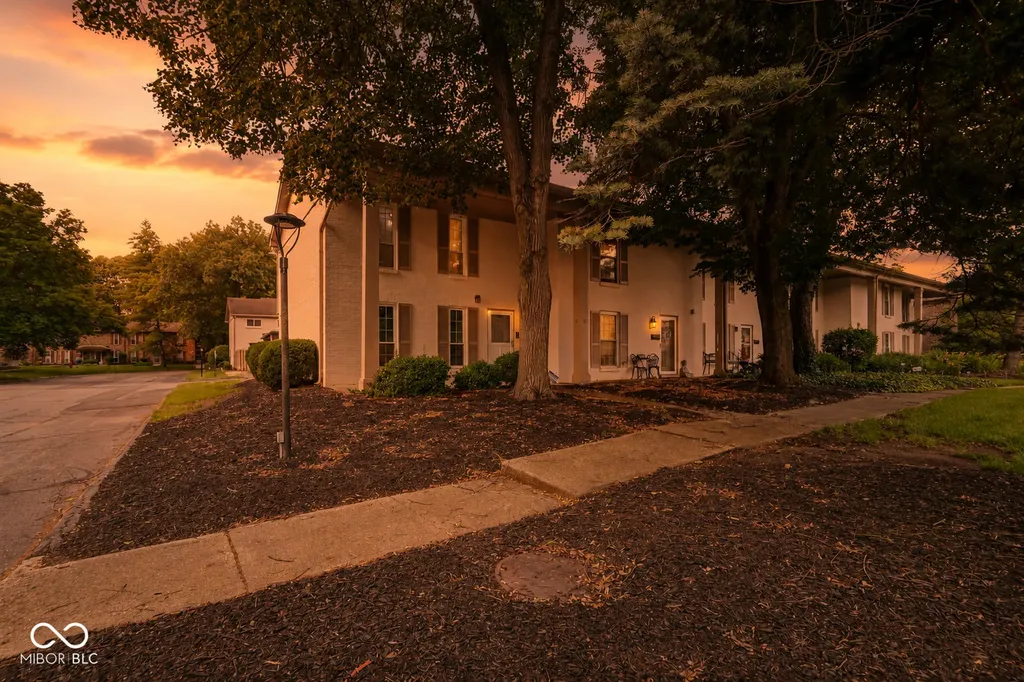 4311 Dahlia Court Indianapolis IN 46220
